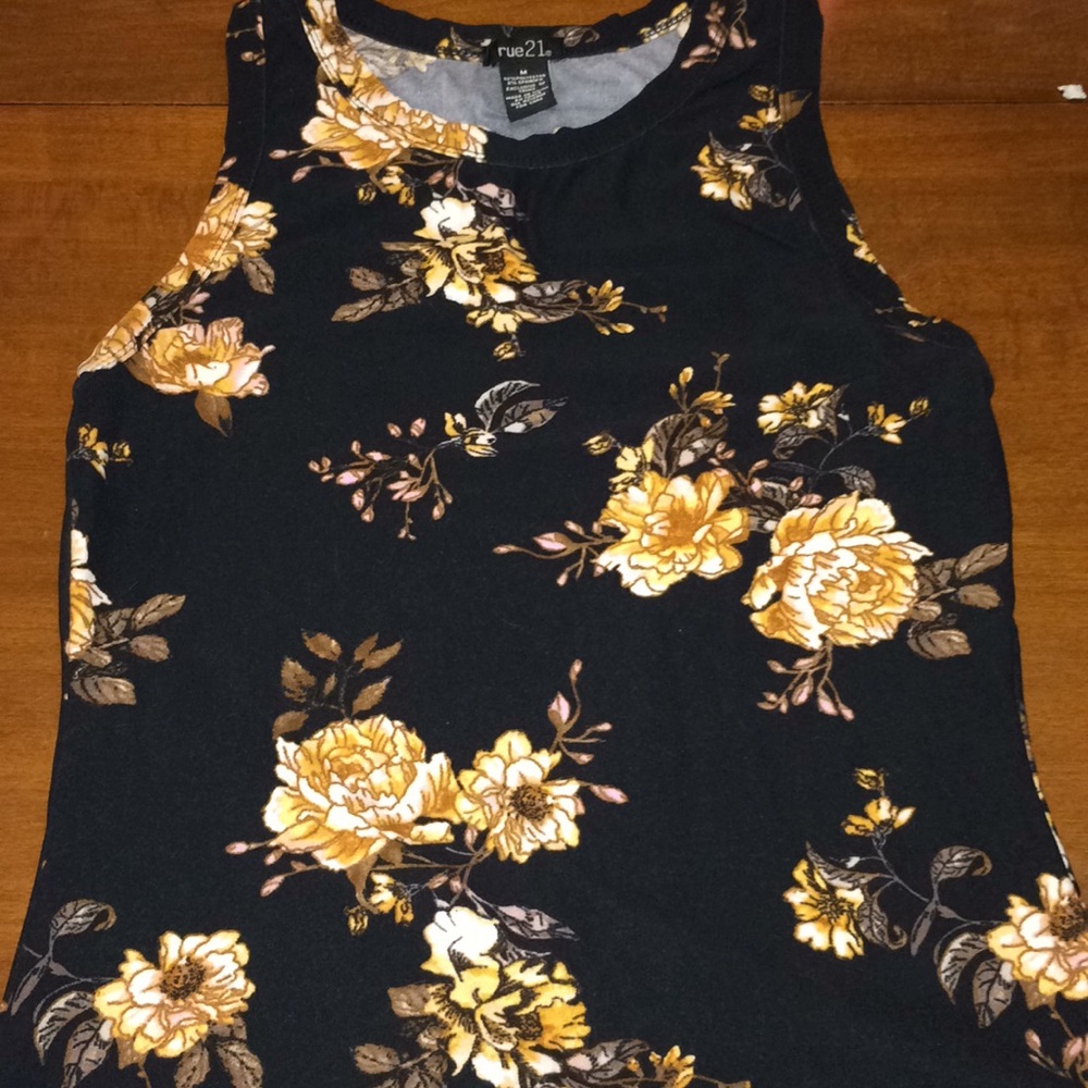 Rue 21 size M tank top